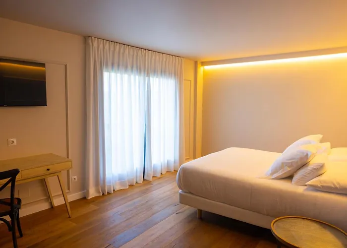 فندق De La Osa 3*